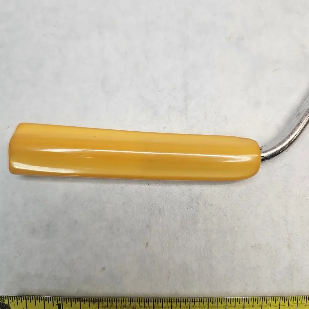 Vintage ButterScotch Bakelite Handle Angel Food Cake Cutter Slicer Breaker Comb